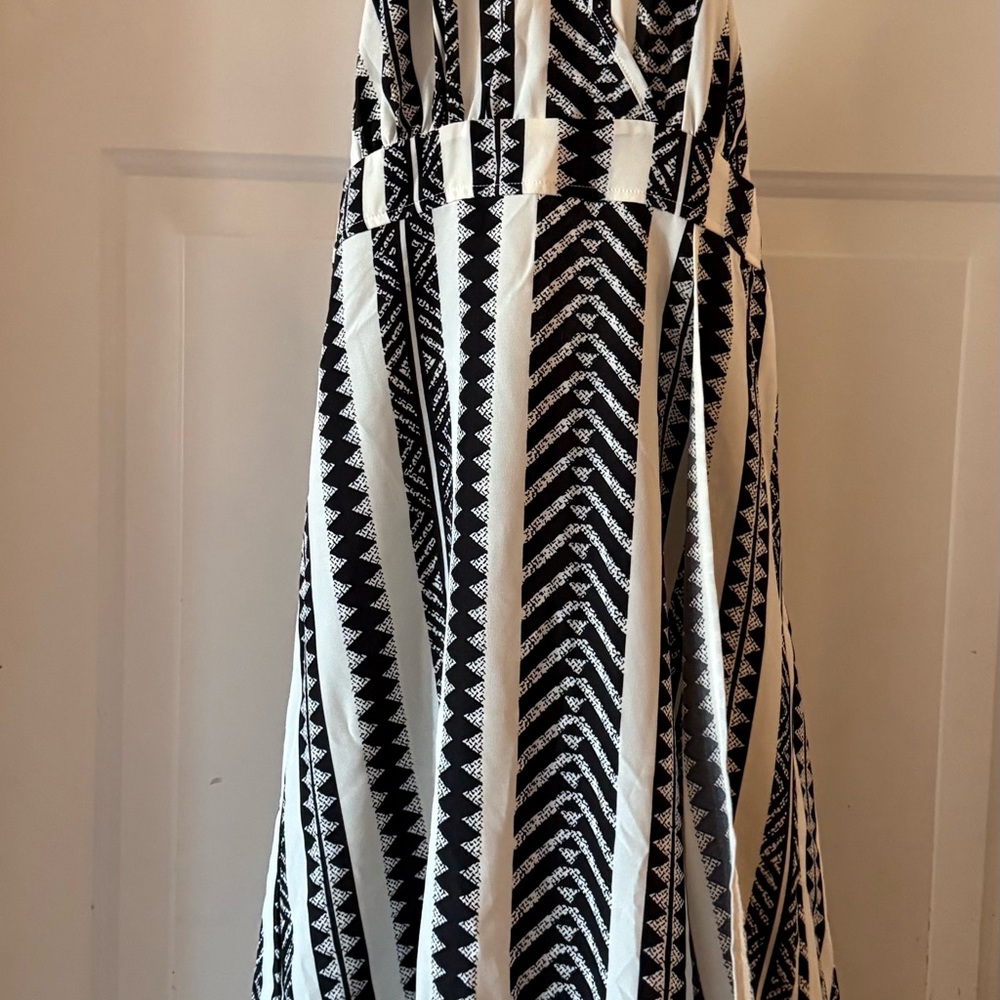 Cupshe Black and White Geometric Maxi Dress